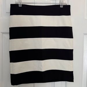 Leyla Black and Cream Ponte Pencil Skirt, size 6, NWOT